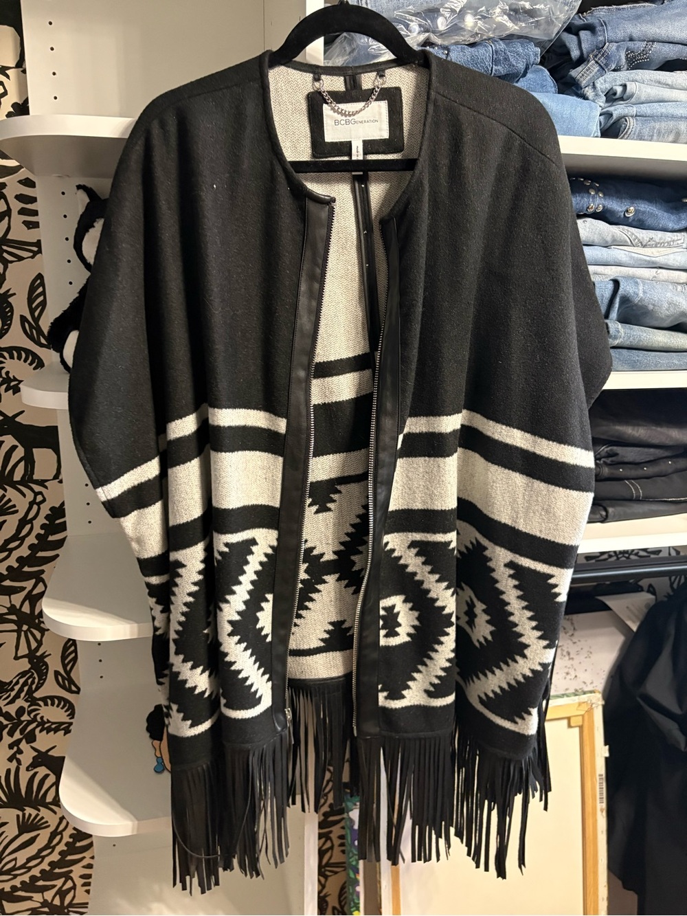 NWT BCBGeneration Black and Cream Textured Poncho cape